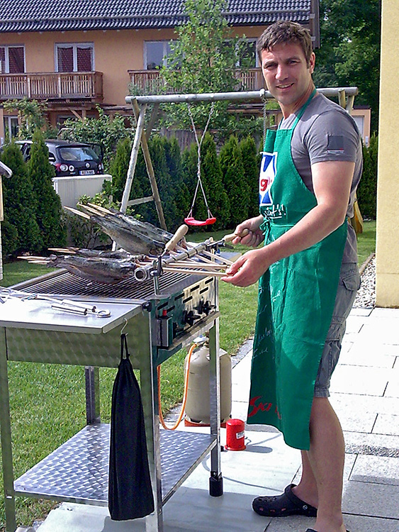 Der Druckminderer – Wozu dient er? Was kann und darf er? › Gasgrill -  Wissen, Tipps & Rezepte