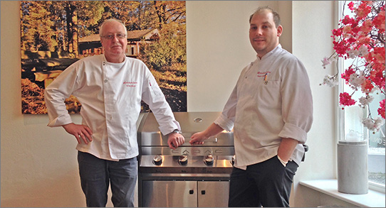 Armin Moser und Robert Hageleit vor einem Cadac Meridian 4
